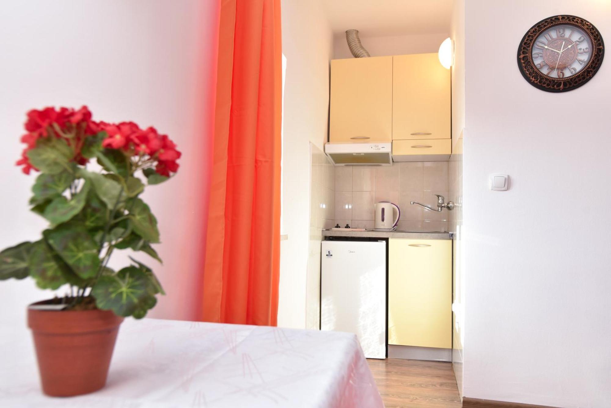Royal Garden & Gastronomy Apartment