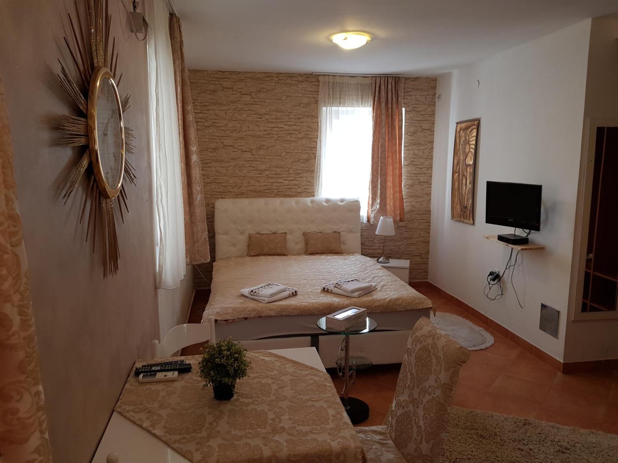 Royal Garden & Gastronomy * Budva