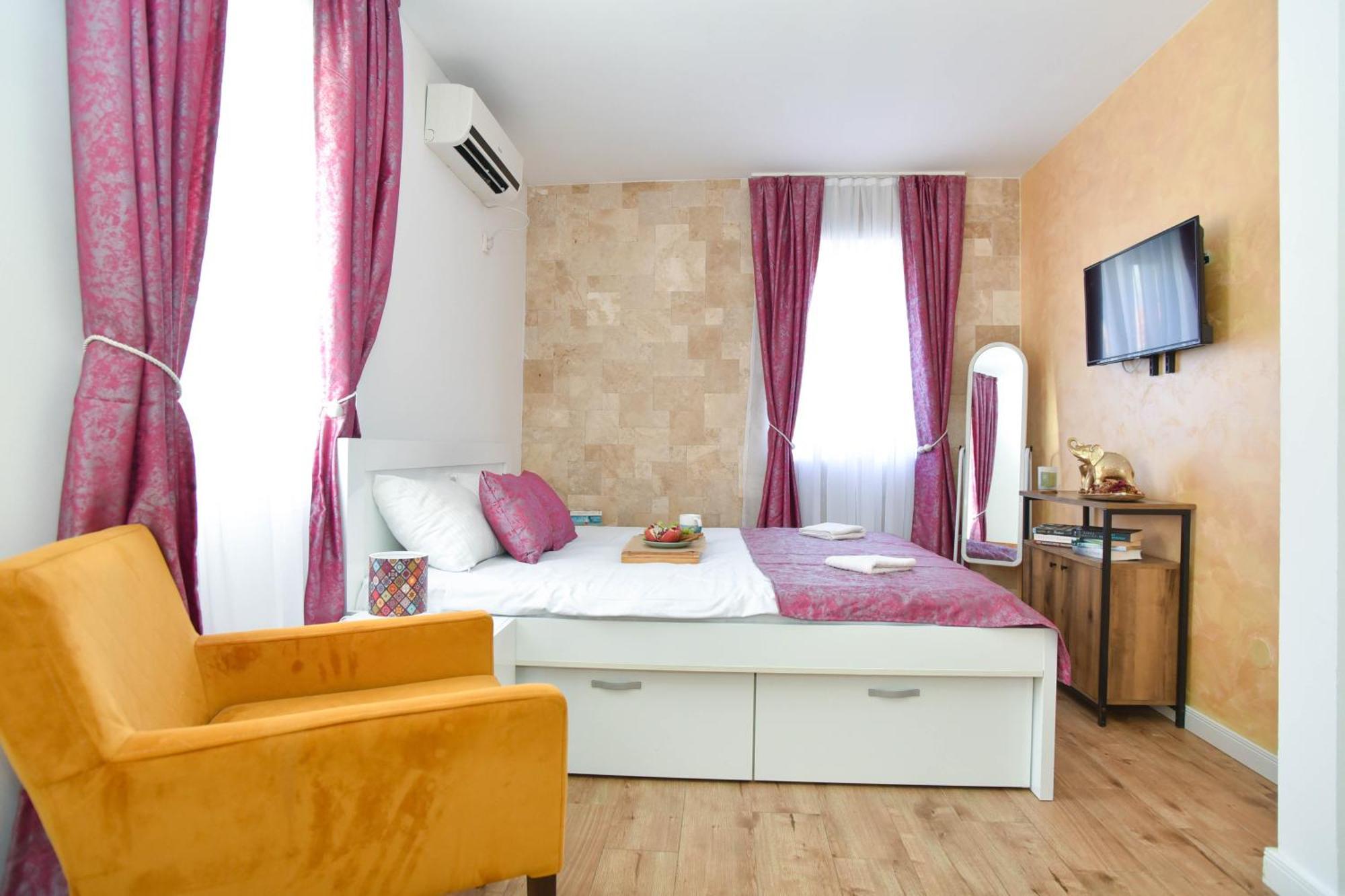 Royal Garden & Gastronomy Apartment